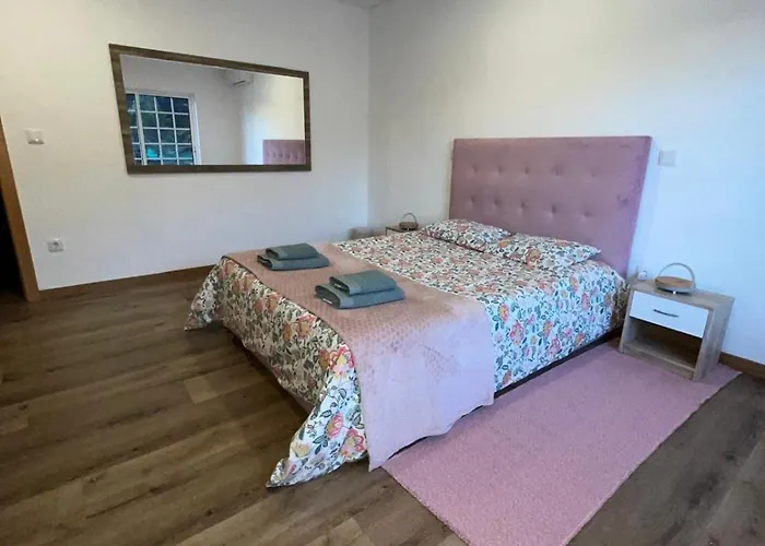 A Casa Tranquila Сasa de vacaciones Bicas